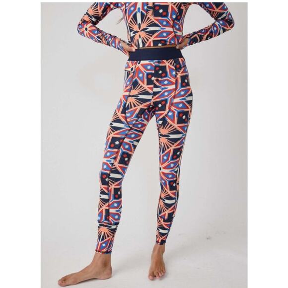 Free people FP  MOVEMENT Fireside Printed Base Layer Legging Midnight Navy L - Picture 1 of 9